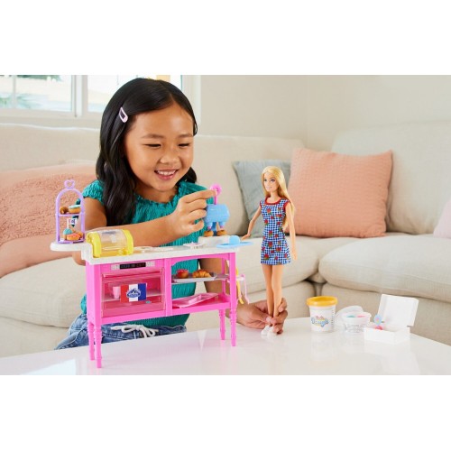 Mattel Barbie Νέα Καφετέρια με Κούκλα με Λαμπάδα (HJY19)