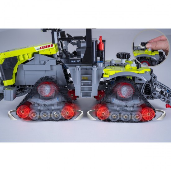 CaDA-Claas-Xerion-5000-Trac-TS-1:32-Bricks (402856)
