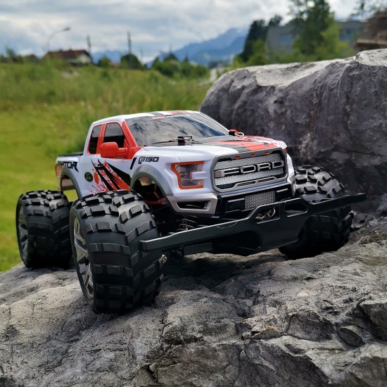 Carrera RC 2,4 GHz Ford F-150 Raptor PX (370183017)