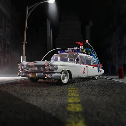 Hasbro GhostBusters: Ecto-1 (1984)  - Vehicle (1:13)  (F9873) Hasbro GhostBusters: Ecto-1 (1984)  - Vehicle (1:13)  (F9873)