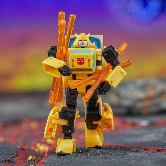 Hasbro Fans Transformers: Generation Legacy United - Origin Bumblebee Deluxe Class Action Figure (G1292)