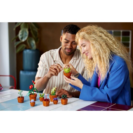 LEGO Icons Tiny Plants (10329)