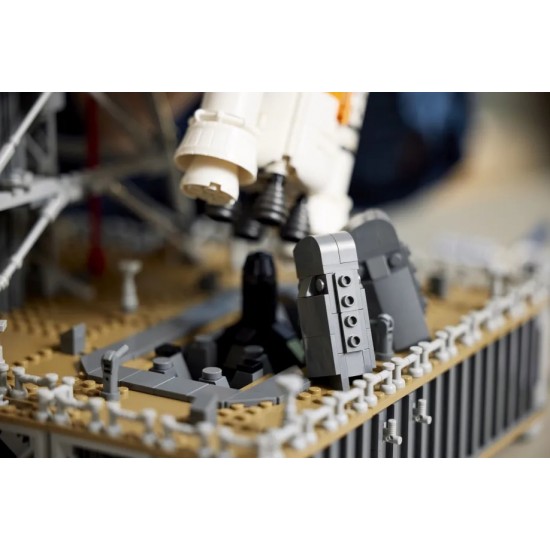 LEGO Icons Nasa Artemis Space Launch System (10341) LEGO Icons Nasa Artemis Space Launch System (10341)