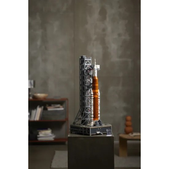 LEGO Icons Nasa Artemis Space Launch System (10341) LEGO Icons Nasa Artemis Space Launch System (10341)