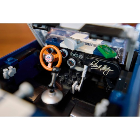 LEGO Icons Shelby Cobra 427 S/C (10357) LEGO Icons Shelby Cobra 427 S/C (10357)