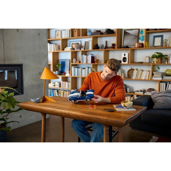 LEGO Icons Shelby Cobra 427 S/C (10357) LEGO Icons Shelby Cobra 427 S/C (10357)