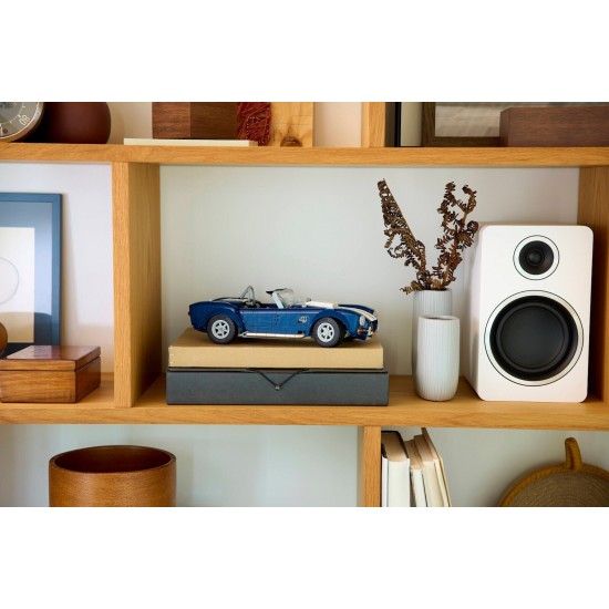 LEGO Icons Shelby Cobra 427 S/C (10357) LEGO Icons Shelby Cobra 427 S/C (10357)