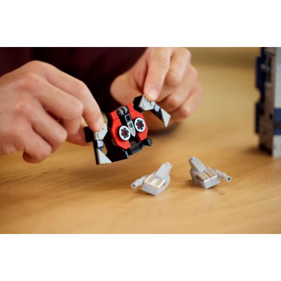 LEGO Icons Transformers Soundwave (10358)