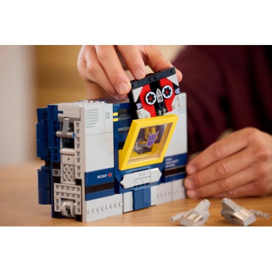 LEGO Icons Transformers Soundwave (10358)