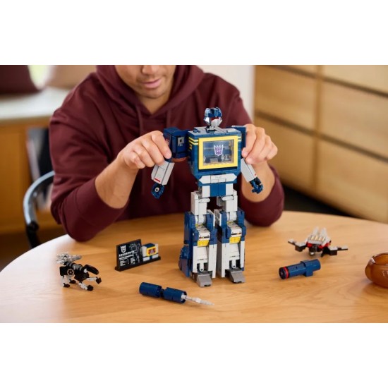 LEGO Icons Transformers Soundwave (10358)