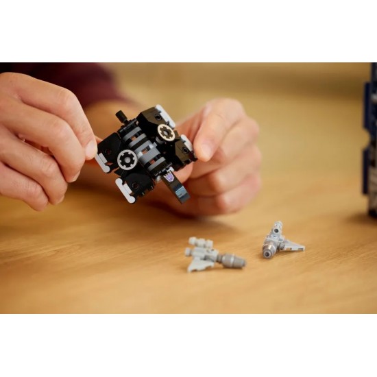 LEGO Icons Transformers Soundwave (10358)