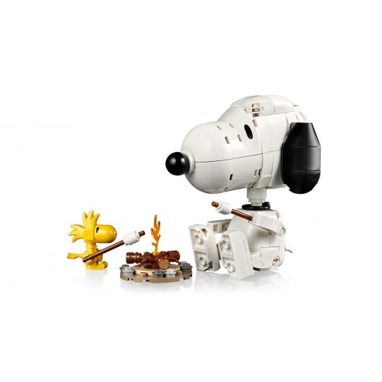 LEGO Ideas Peanuts Snoopy's Doghouse (21368) LEGO Ideas Peanuts Snoopy's Doghouse (21368)