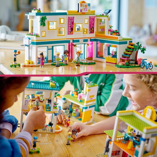LEGO Friends Heartlake International School (41731) LEGO Friends Heartlake International School (41731)