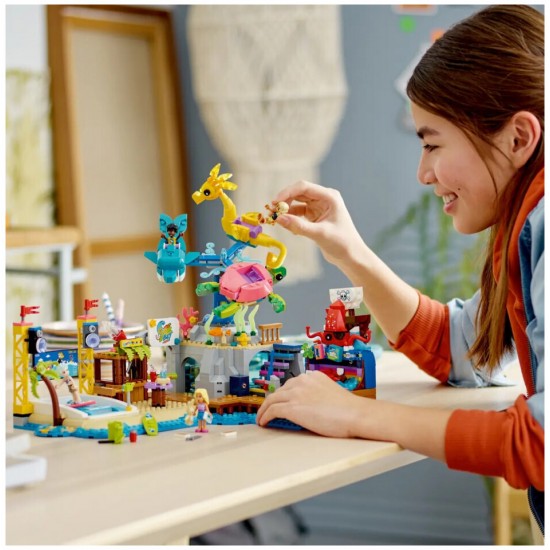 LEGO Friends Beach Amusement Park (41737) LEGO Friends Beach Amusement Park (41737)