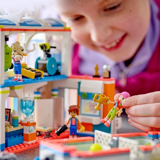 LEGO Friends Sport Center (41744) LEGO Friends Sport Center (41744)