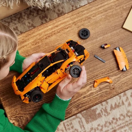LEGO Technic Lamborgini Huracan Tecnica Orange (42196)