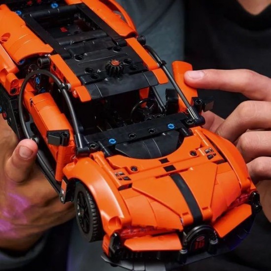 LEGO Technic Bugatti Chiron Pur Sport Hypercar (42222)