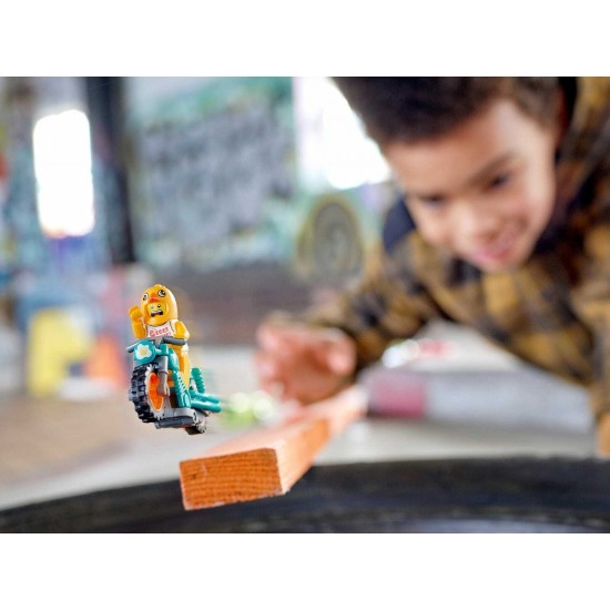 LEGO® City Stuntz: Chicken Stunt Bike (60310) LEGO® City Stuntz: Chicken Stunt Bike (60310)