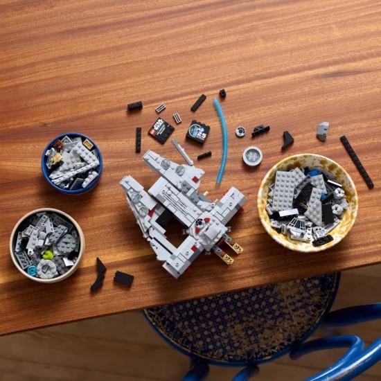 LEGO Star Wars Millennium Falcon (75375) LEGO Star Wars Millennium Falcon (75375)