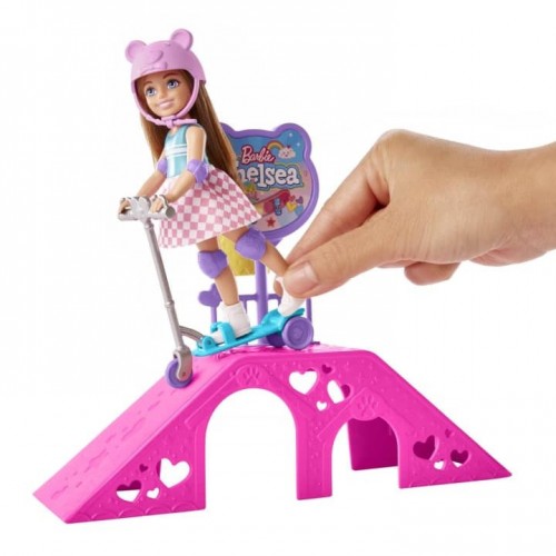 Mattel Barbie: Chelsea Skate Park (HJY35)