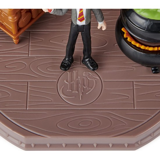 Spin Master Wizarding World Harry Potter Magical Minis Potions Classroom Harry (6061847)