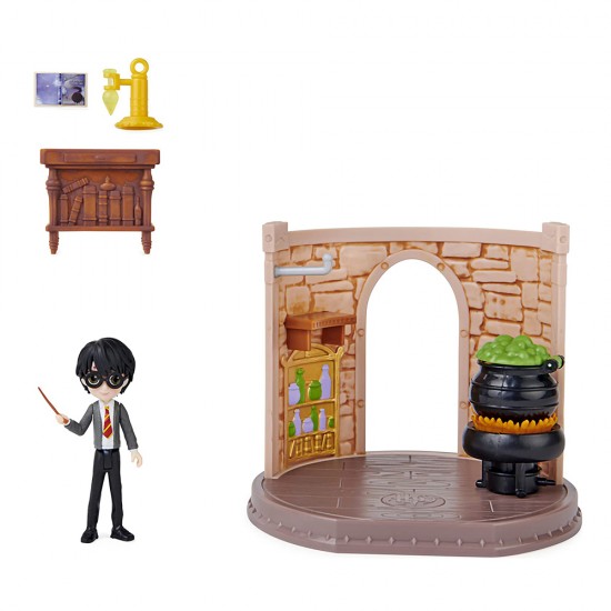 Spin Master Wizarding World Harry Potter Magical Minis Potions Classroom Harry (6061847)