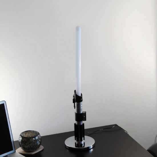 The Source – Star Wars 3DL Darth Vader Light Saber Table Lamp- Επιτραπέζιο Φωτιστικό σε σχήμα Φωτόσπαθο (93496) The Source – Star Wars 3DL Darth Vader Light Saber Table Lamp- Επιτραπέζιο Φωτιστικό σε σχήμα Φωτόσπαθο (93496)